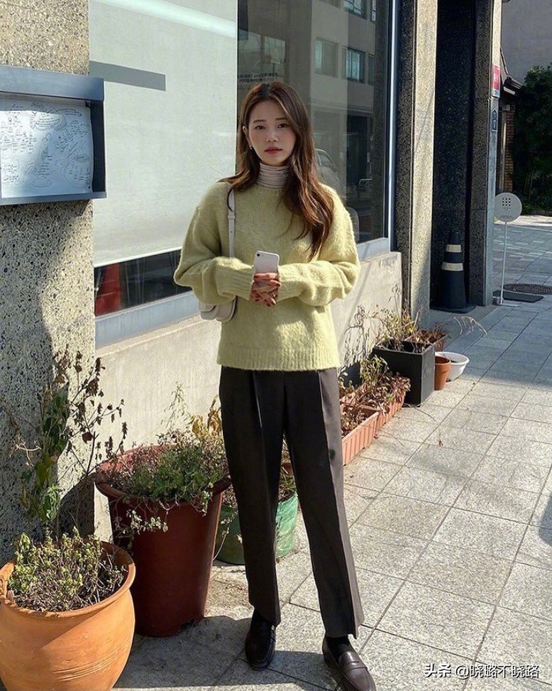 韩国街拍美女惊艳的穿搭,韩国女性高级感美女街拍