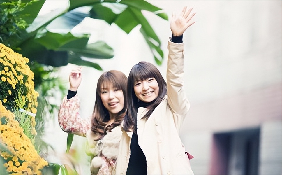 青春期月经不调能吃黄体酮吗,青春期女孩月经不规律怎么解决