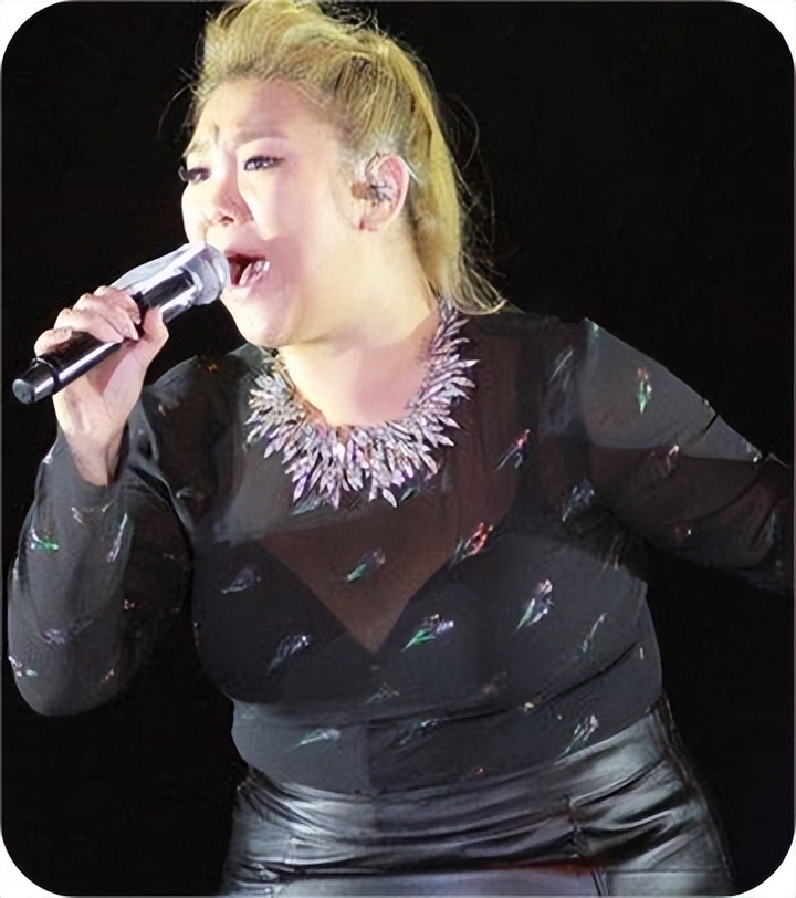 郑欣宜被曝抑郁症后露面,郑欣宜消失三个月首露面