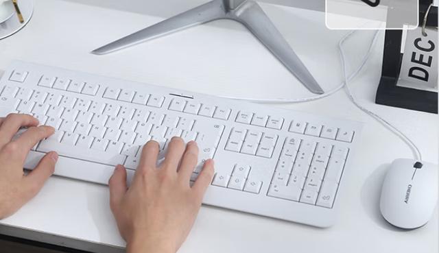 键盘出现无法定位输入点怎样解决,键盘默认按住ctrl键了无法输入