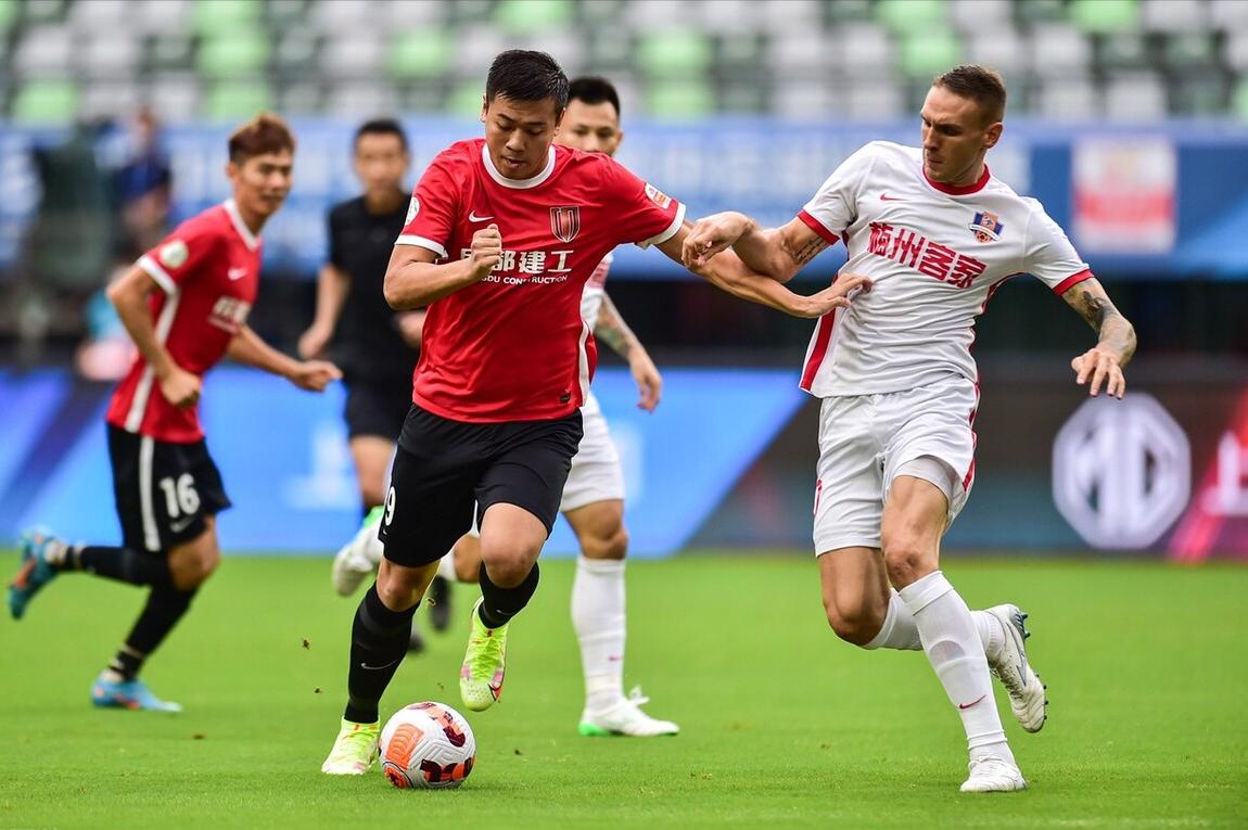 昔日射手王遭弃用，外租后迎来第二春，成都蓉城有些失算