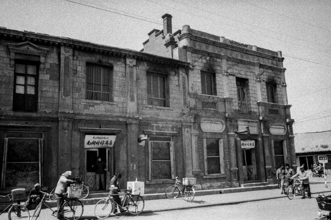 三十年前丝绸缎被面价格,老缎子被面值钱吗