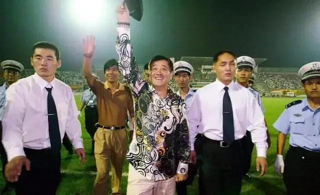 国足的水到底有多深？没人比本山大叔更清楚，一句话揭露内幕