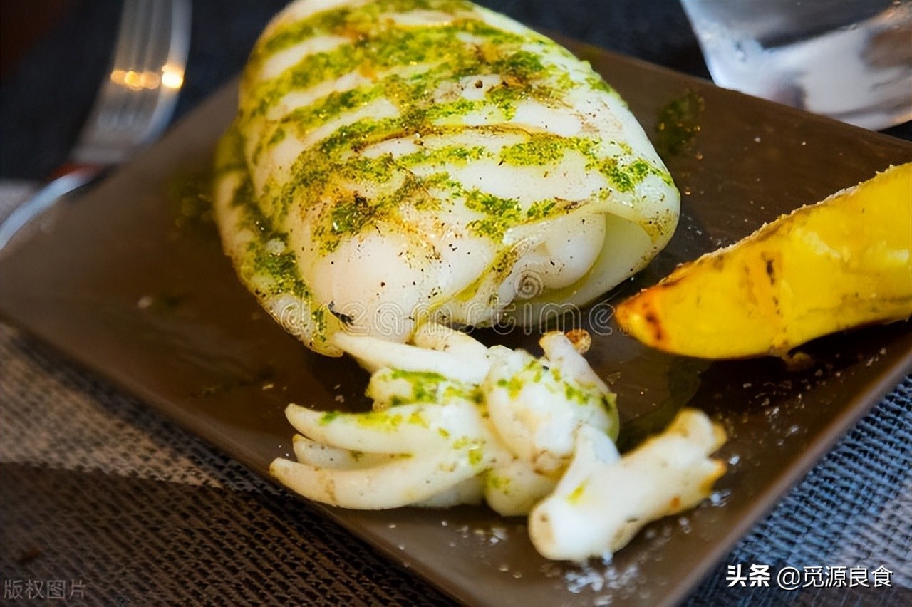 墨鱼的墨汁的用途,墨鱼的墨汁有墨水味吗