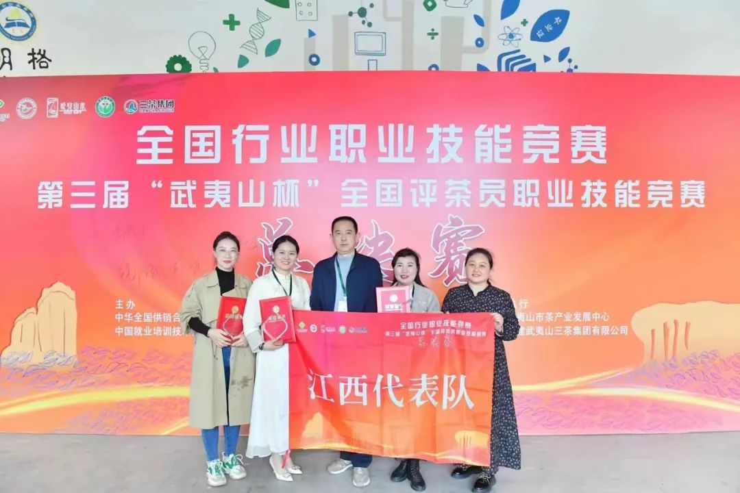 宜春市一中喜报,江西省高考宜春2023喜报