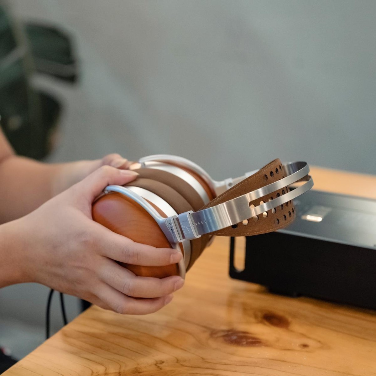 这就是参考级Hi-End听感，领略封闭式平板耳机巅峰HIFIMANHE-R10P