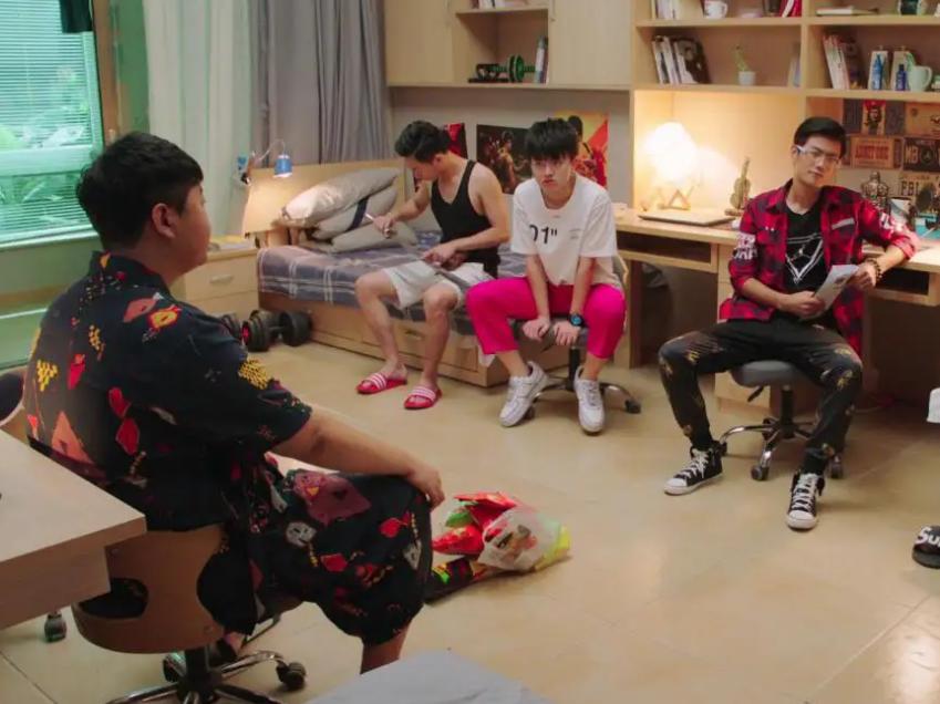 大学生辅导员宿舍查寝,大学生宿舍辅导员查寝