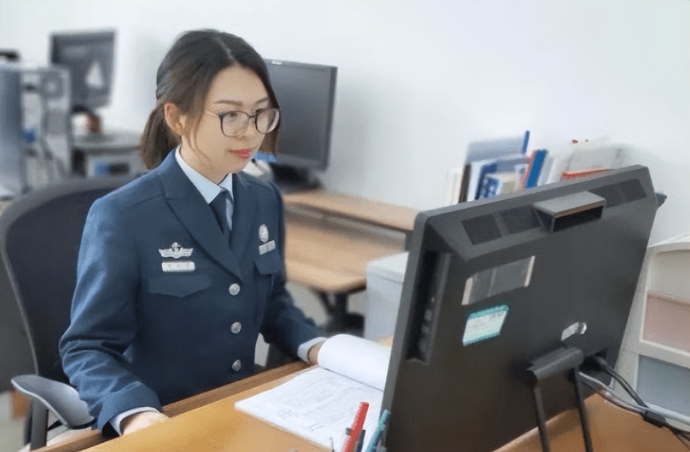 公务员十大铁饭碗排名,比公务员还吃香的五大铁饭碗