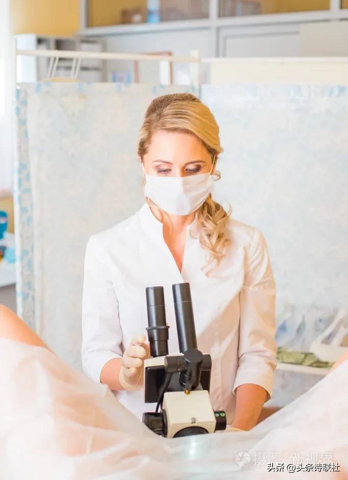 太无耻！妇产科男医生把女患者私密位照片发到网上，引发网友哗然