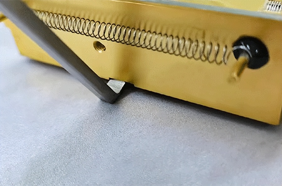 怎么理解半导体激光器的参数,半导体激光器基本特性指标