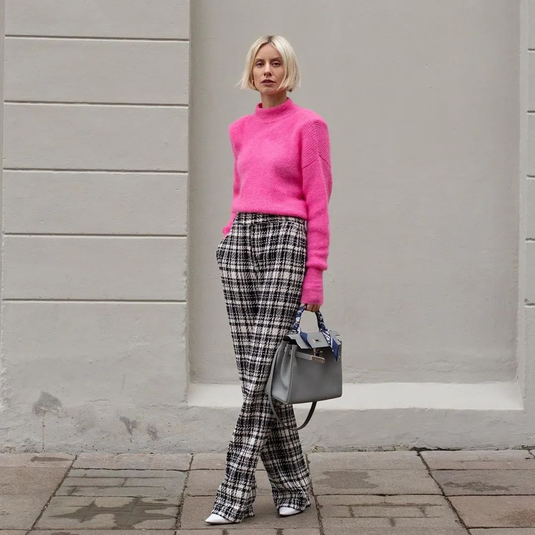 春天穿粉色到底有多好看呢,这个冬季穿粉色会让你惊艳动人