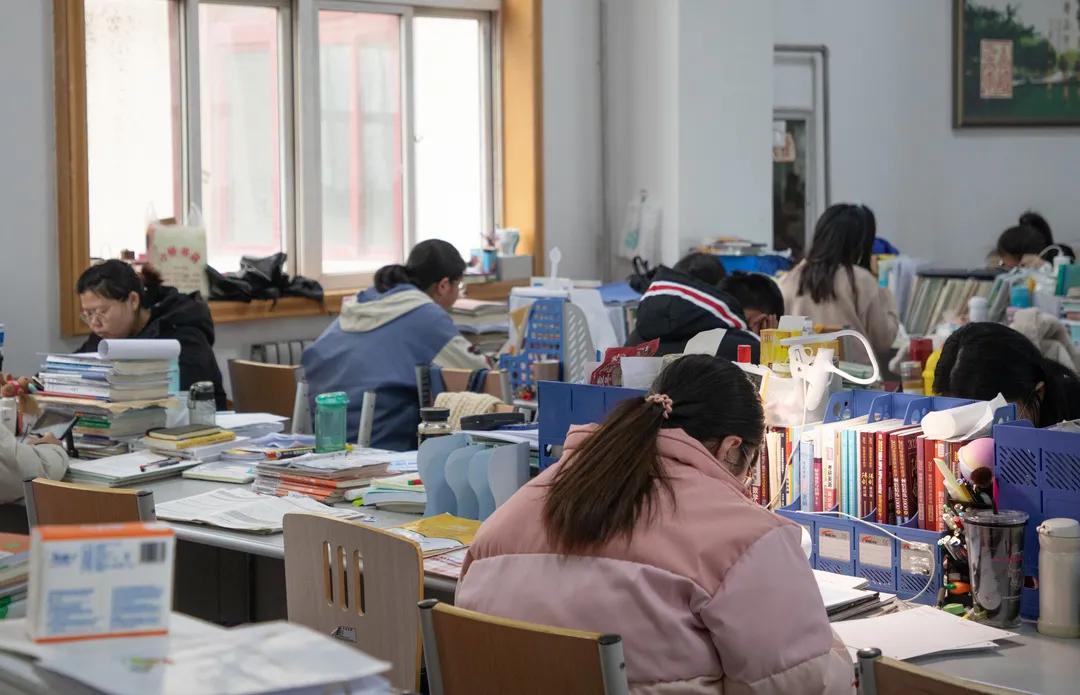 愿你以梦为马不负韶华考上大学,愿同学们以梦为马金榜题名