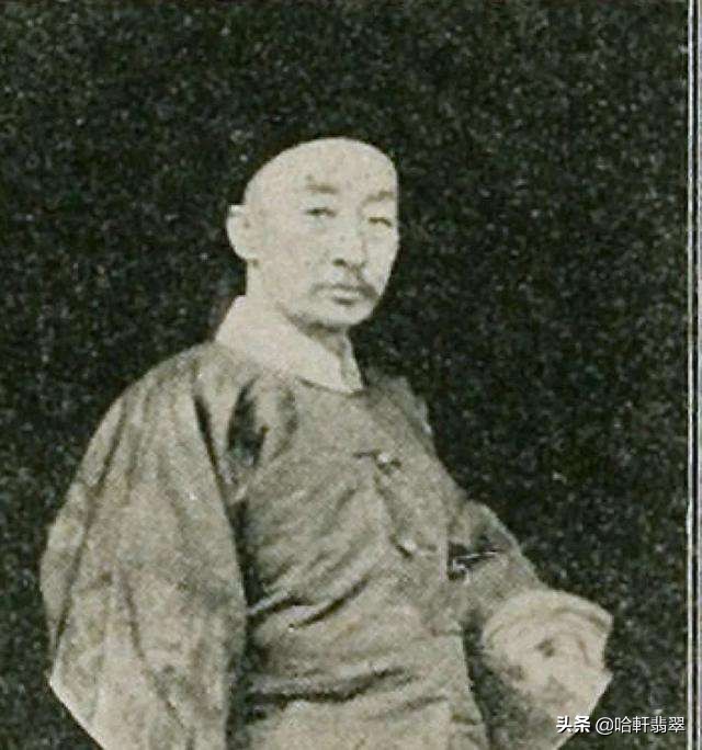 首都博物馆镇馆之宝玉龙,故宫博物馆收藏的翡翠翎管图片