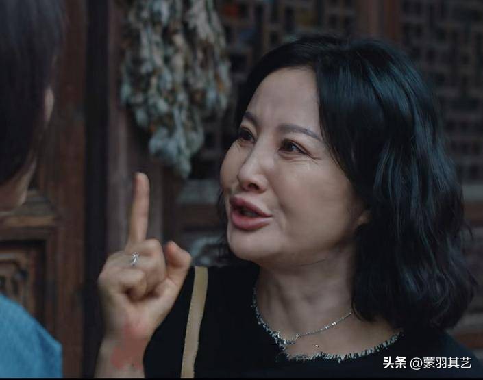 希望有一天，能禁止“整容脸”出镜，满屏硅胶玻尿酸，实在看吐了