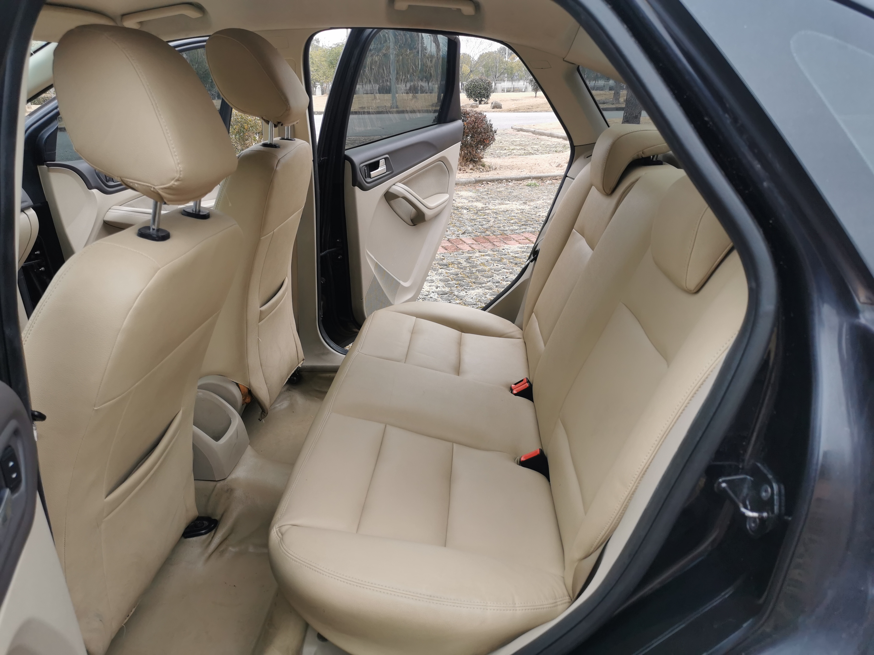 一万多买的福克斯,一万多手动挡经典福克斯