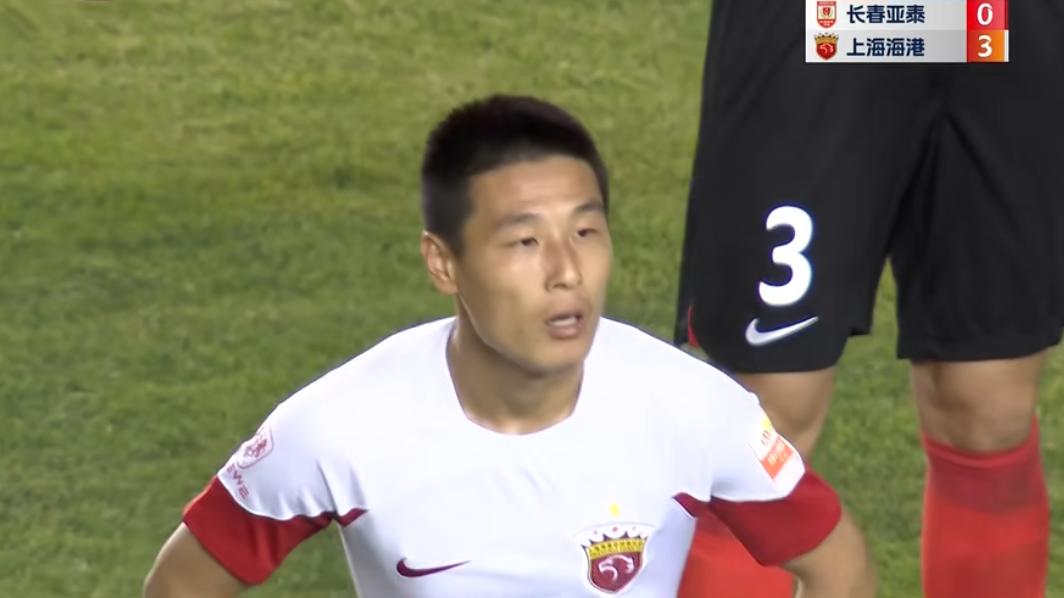武球王点球不进,武磊169场进球100球无愧中国锋霸