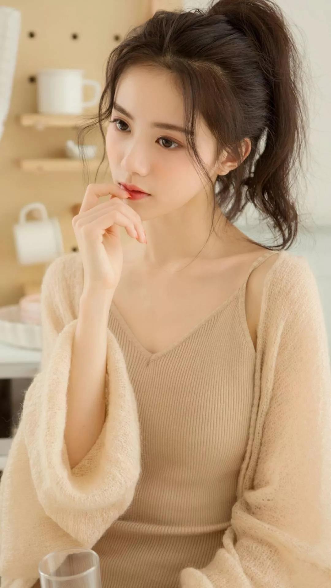 夜店上班的女生值得追吗,怎么追夜店上班的女孩