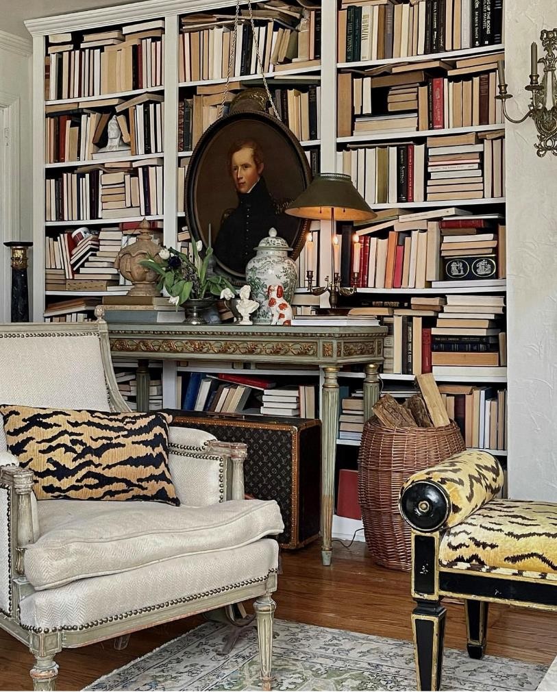 30岁女主装扮的美国住宅，花哨又闪亮，复古极繁主义也别具魅力