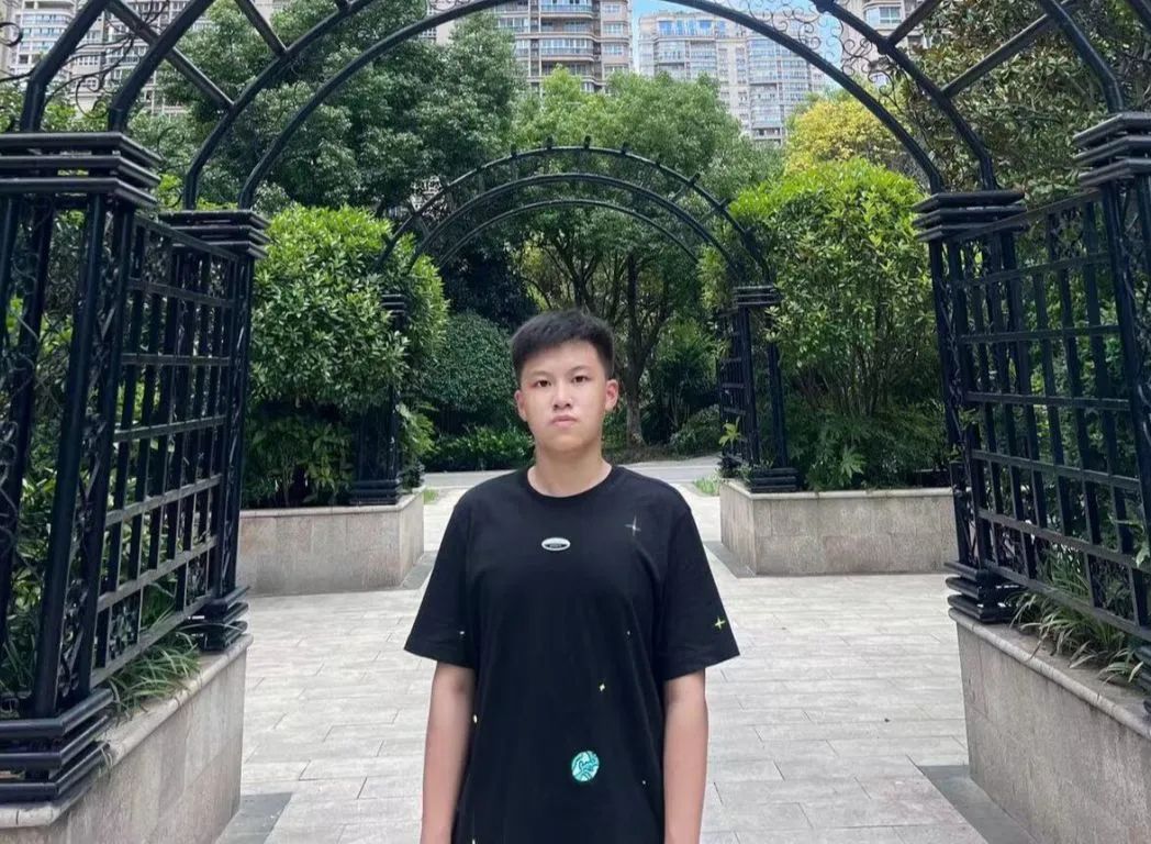 东大精英学校,大英才班和小英才班哪个好