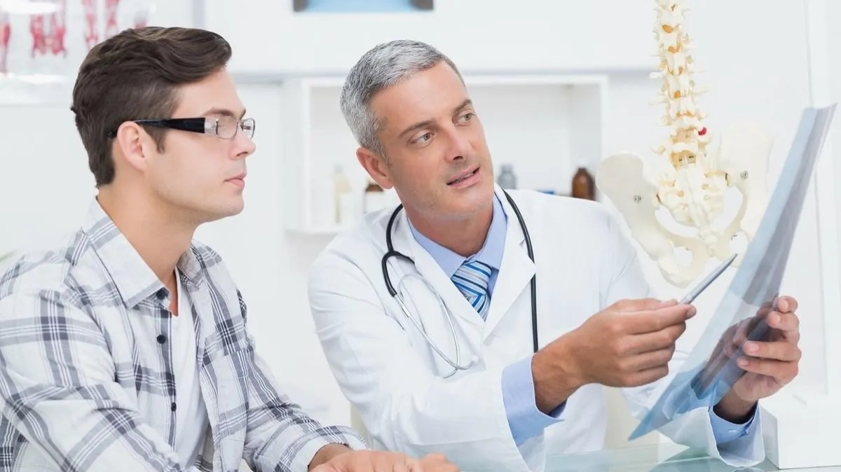 眼睛干涩、模糊，还有救吗？对眼睛好的4类营养素，早知早受益