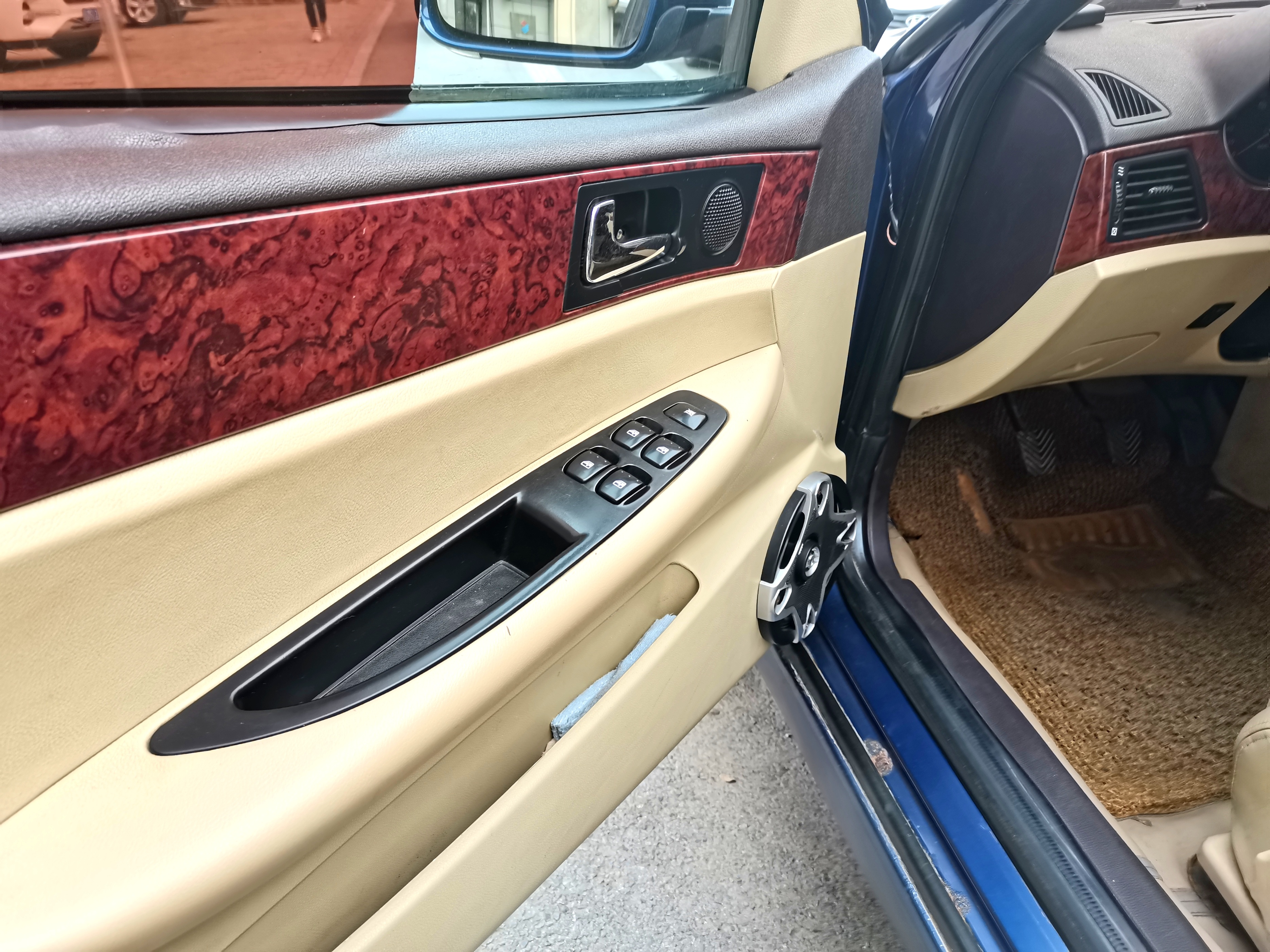 华晨中华旗下车型,华晨明星