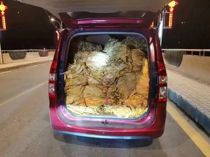 【夏季治安打击整治“百日行动”】当晚抓获65人！恩施公安开展夏夜治安巡查宣防第二次集中统一行动