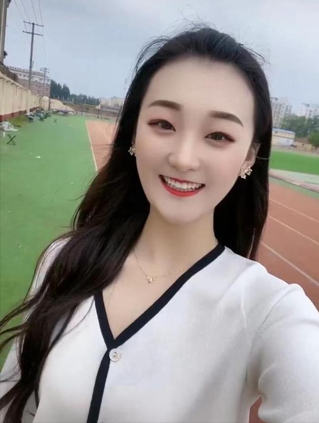 陈亚男遭平台封杀,陈亚男直播带货被封杀原因