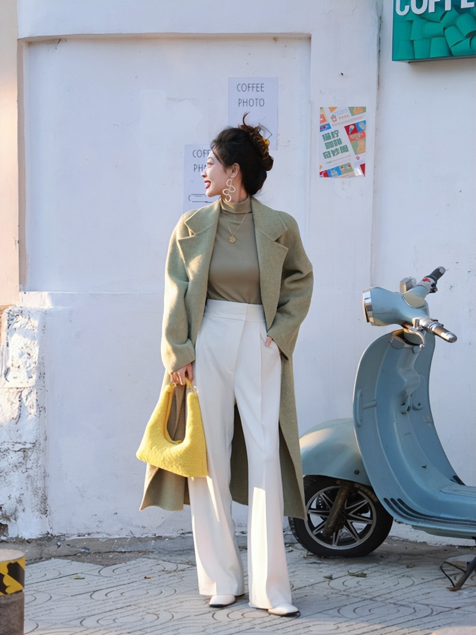 冬天穿大衣配什么耳饰,冬季穿大衣戴哪款耳环显气质