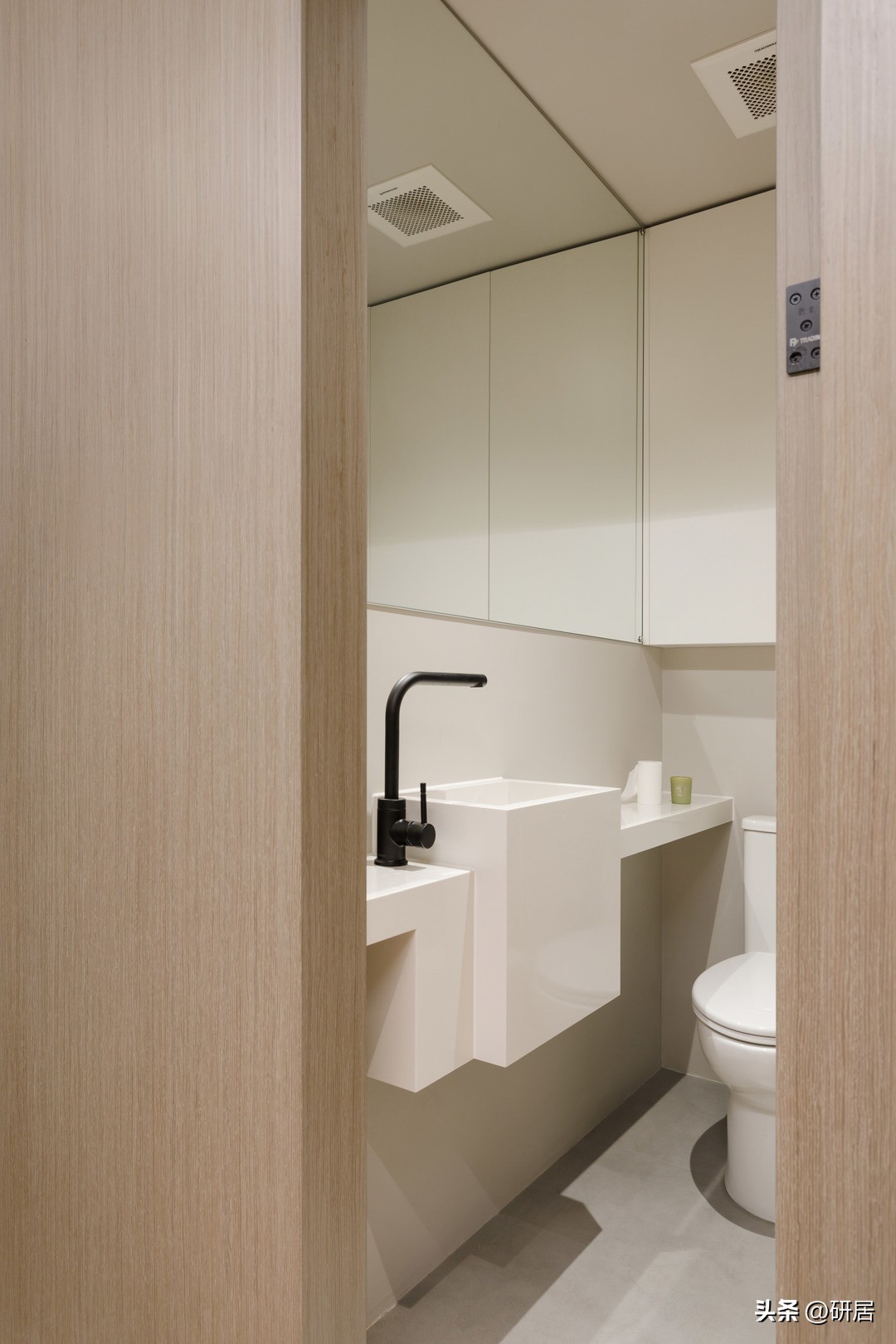 她舍弃一间房，入住发现真是太爽了，全屋简洁温馨，生活快乐美好