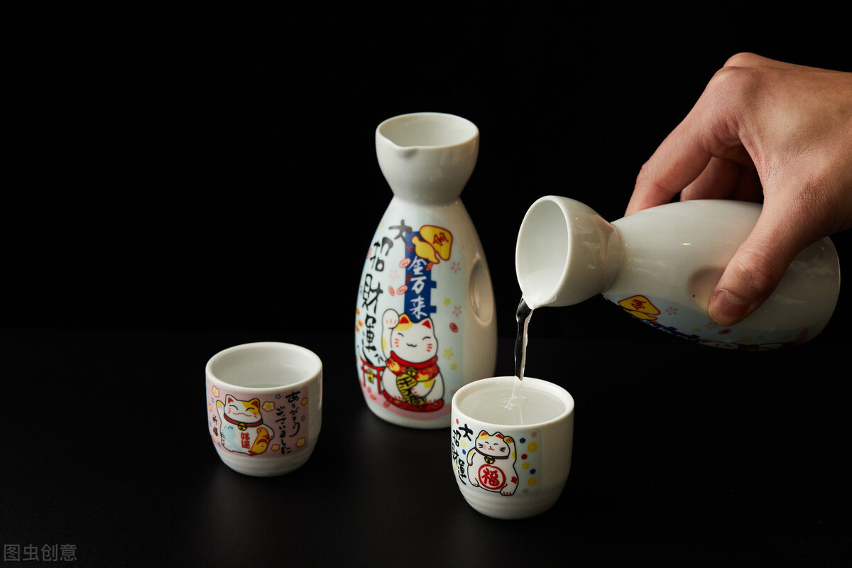 喝完酒该吃点什么比较好,喝完酒胃疼吃什么食物