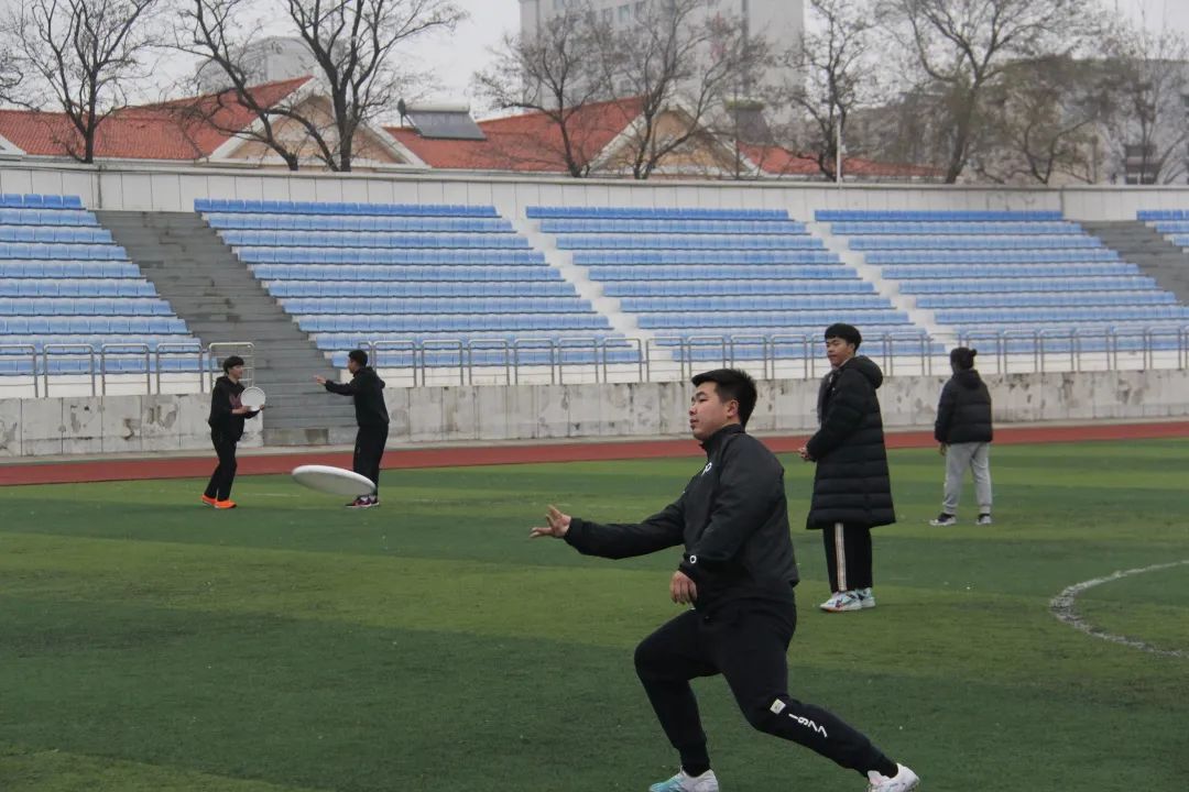 辽财足球场,辽财操场