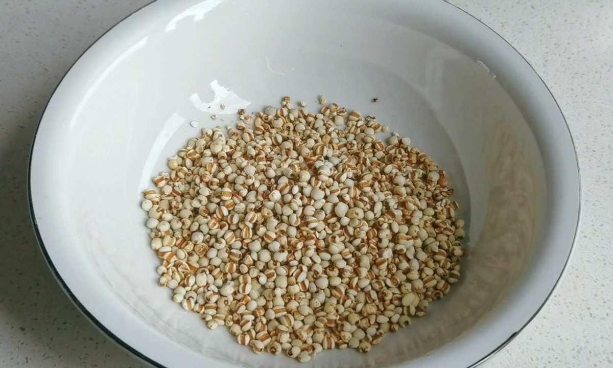 中老年人少吃这3类食物,建议中老年人多吃这6样食物