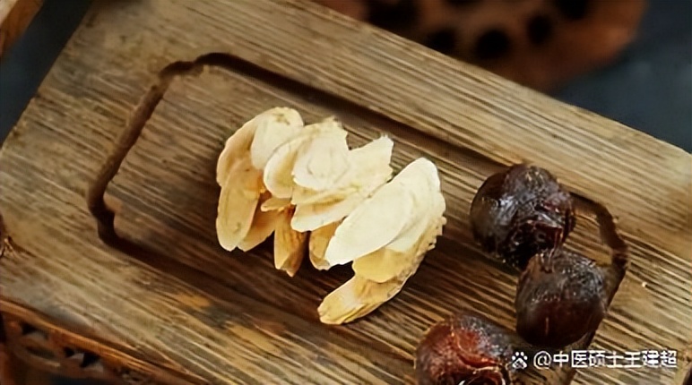 补气黄芪配什么泡水喝最好,黄芪泡水的最佳搭配补气养血