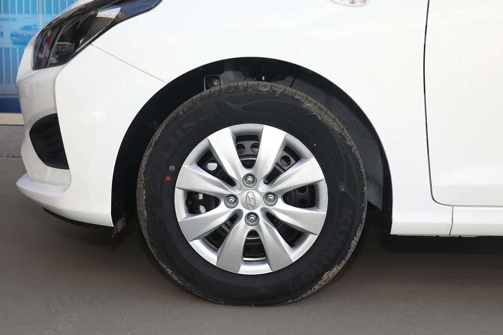 最新款现代瑞纳配置及价格,最新款现代瑞纳报价及图片