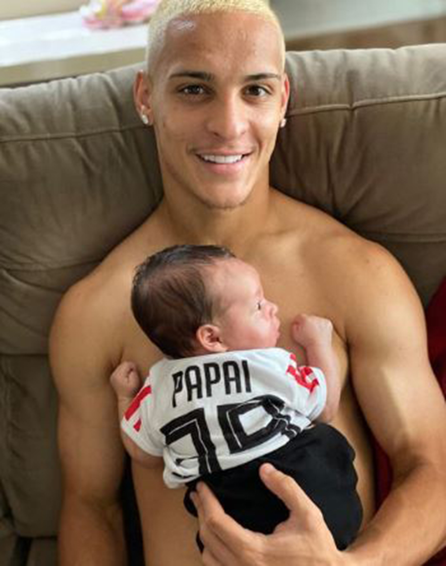 曼联1亿欧报价安东尼,曼联一亿买安东尼