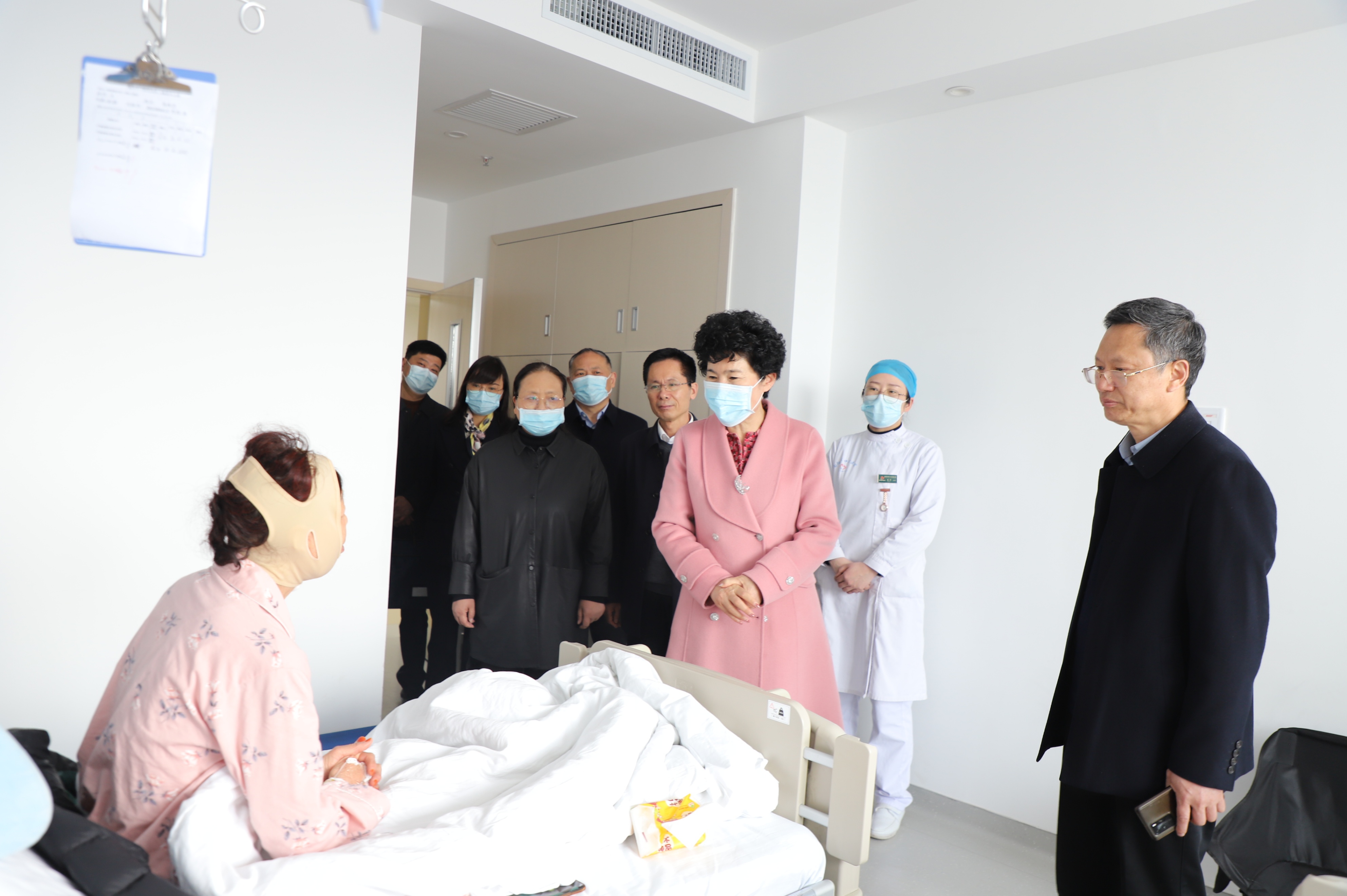 南阳市副市长阿颖到市口腔医院两相路新院区调研指导工作