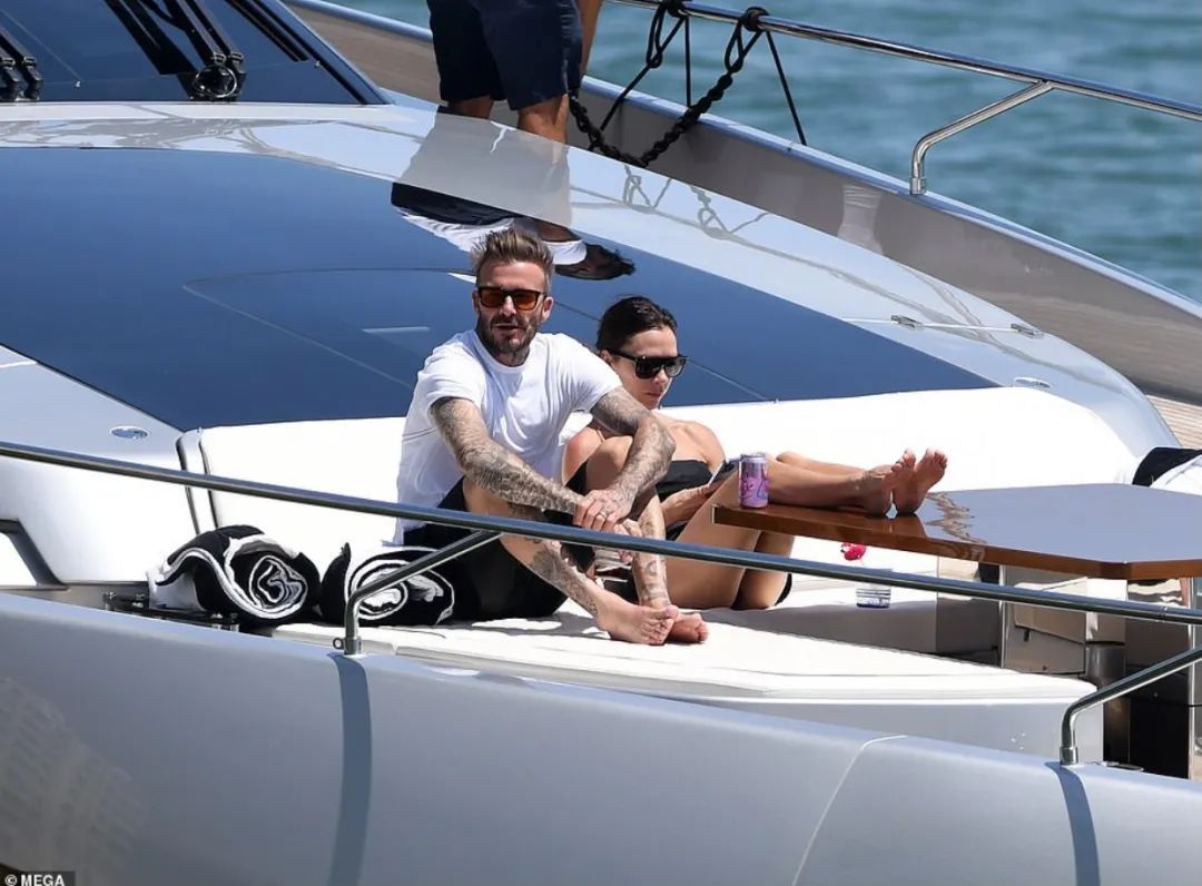 美国巨富千金VS英国名人公子，顶豪家族的婚礼到底有多震撼？