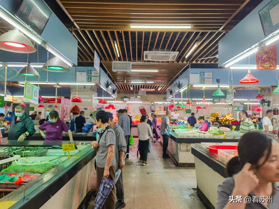 部分中小规格虾上市冲击市场,虾类大量上市