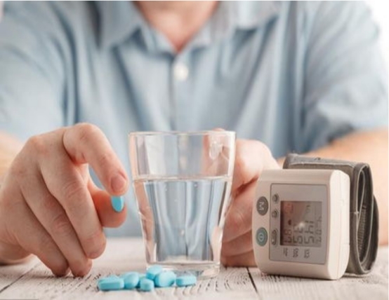 36岁女士脑梗突然死亡,30岁女子高血压脑溢血