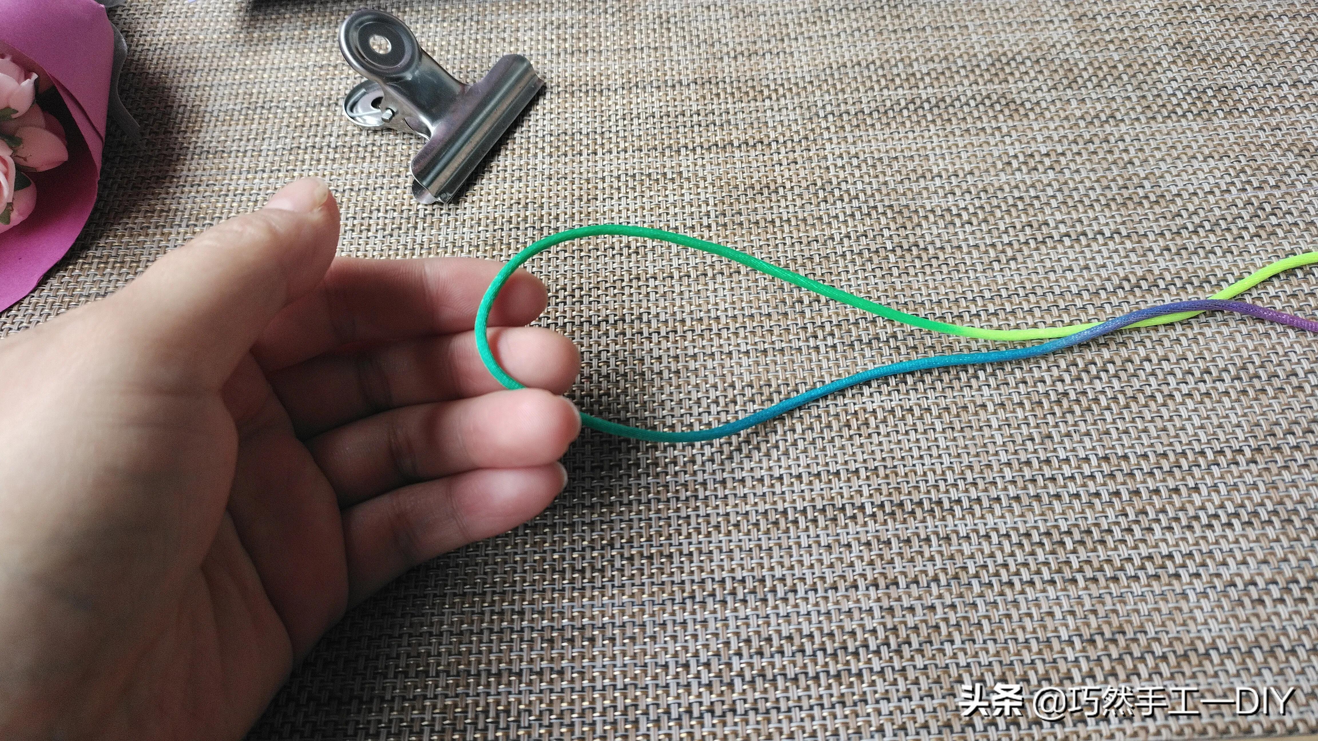 两股辫绳编围巾,两股辫绳编慢动作教程