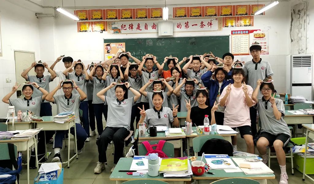 铿锵玫瑰中国女足进入东京奥运会,铿锵玫瑰女子足球决赛