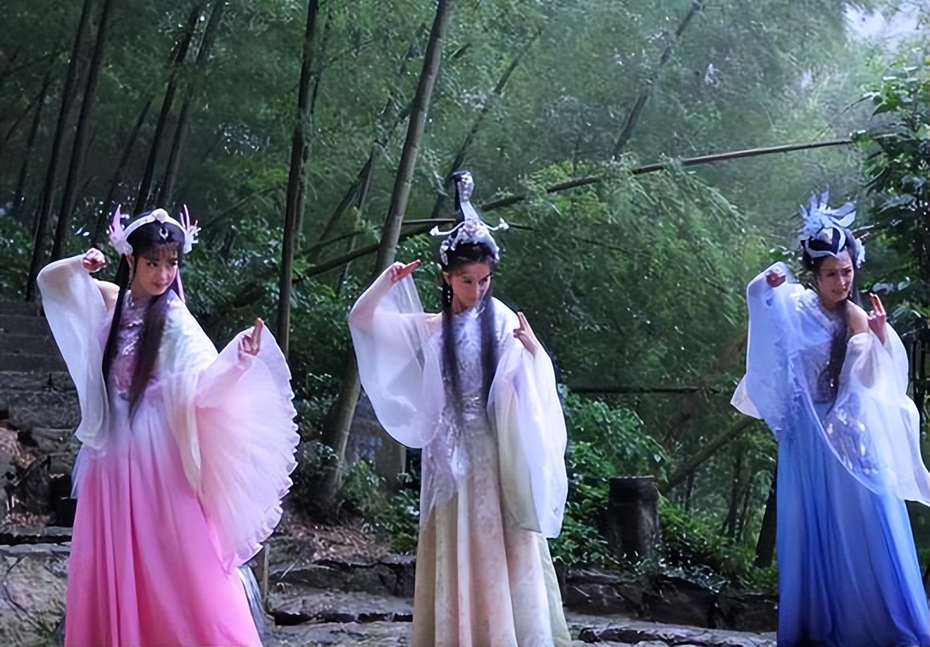 孙悟空在东海龙宫挑了哪些兵器,孙悟空是怎么打败黄眉大王的