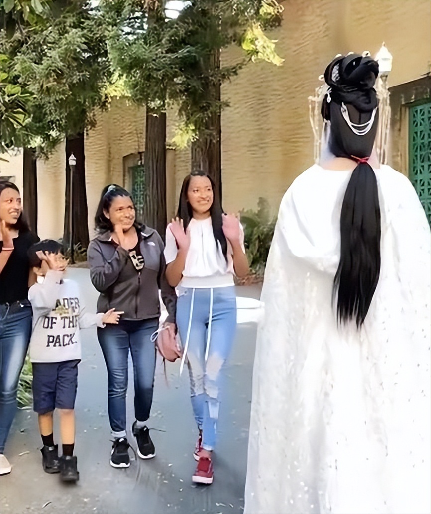 斑小将国妆特字号护肤,斑小将的品牌大使