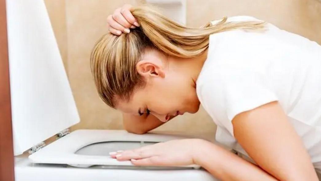 有红点很可能是肝病恶化了,出现这些红点可能是肝硬化