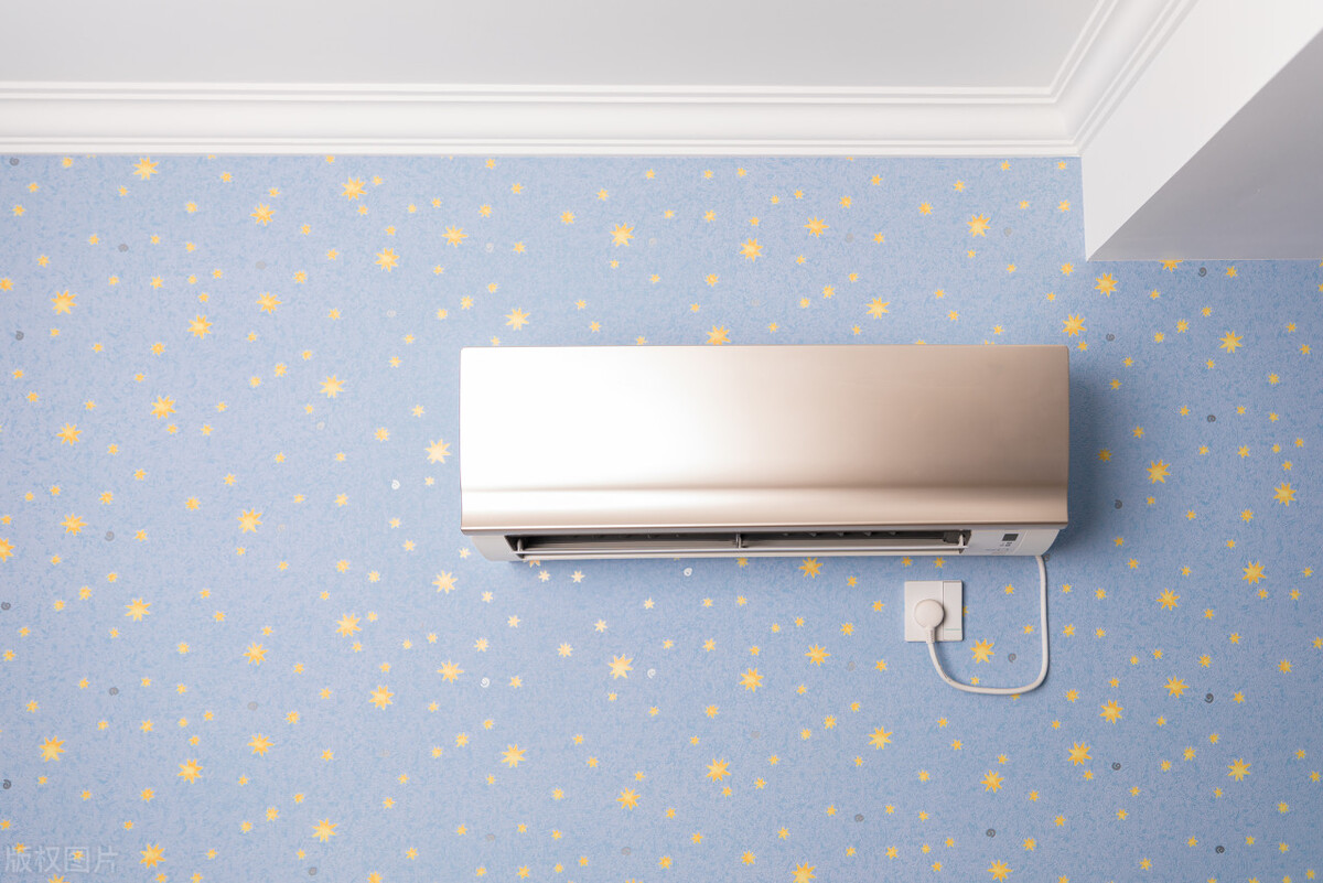 格力空调开机后自动关机怎么回事,空调自动开关机故障维修价格