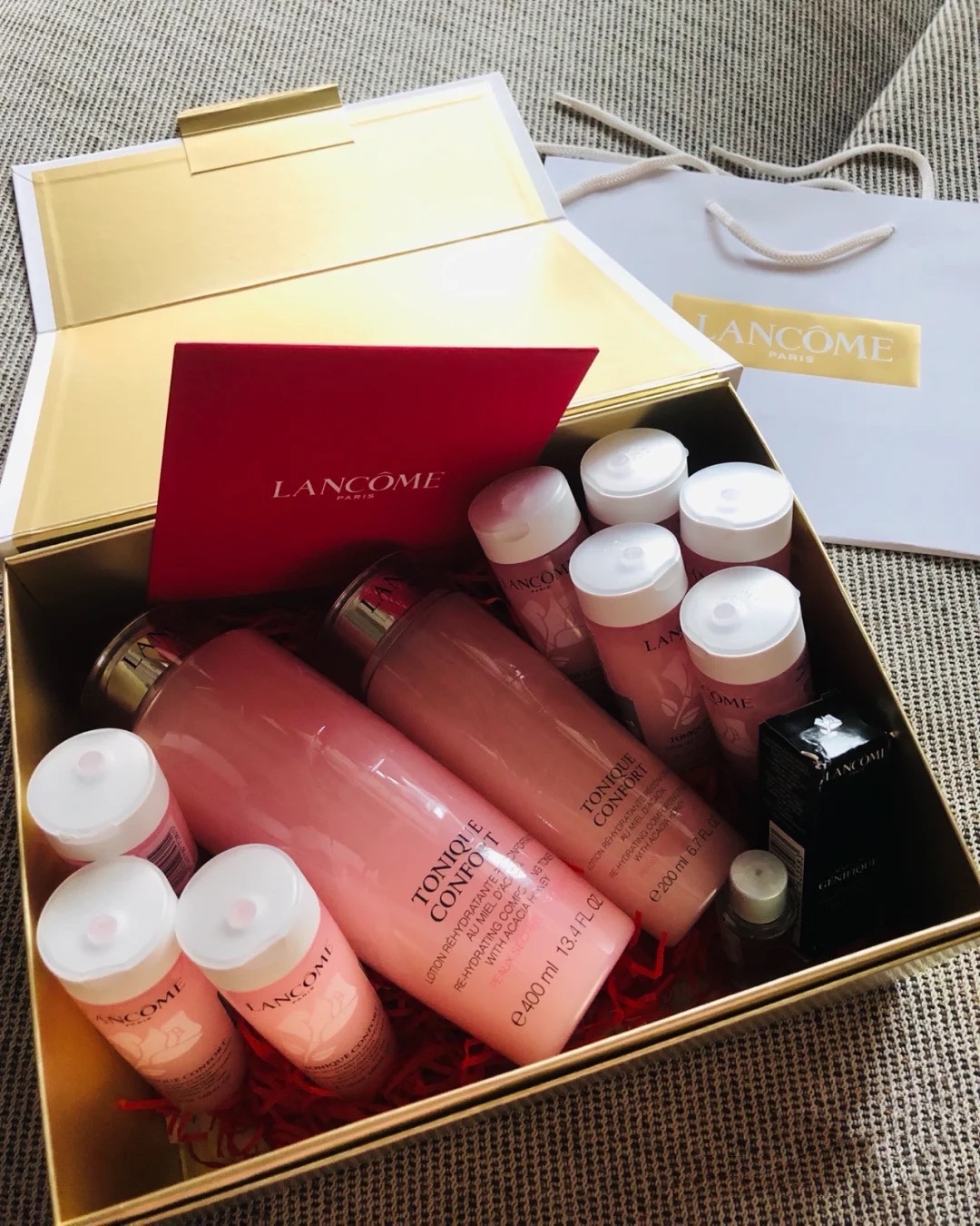 兰蔻粉水平时价格多少,兰蔻粉水价钱怎么都不一样