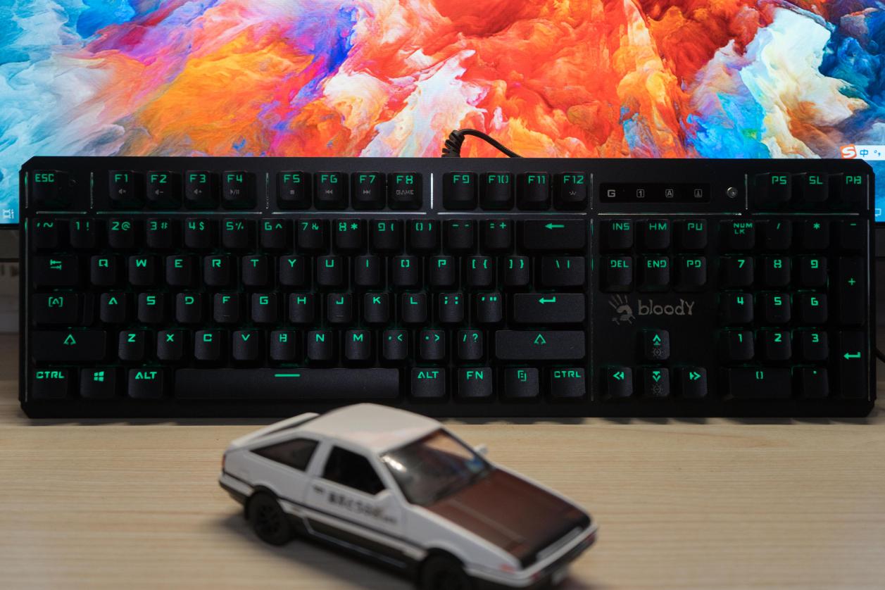 第一个情人节送男朋友什么礼物好,情人节送男朋友礼物排行榜前十名