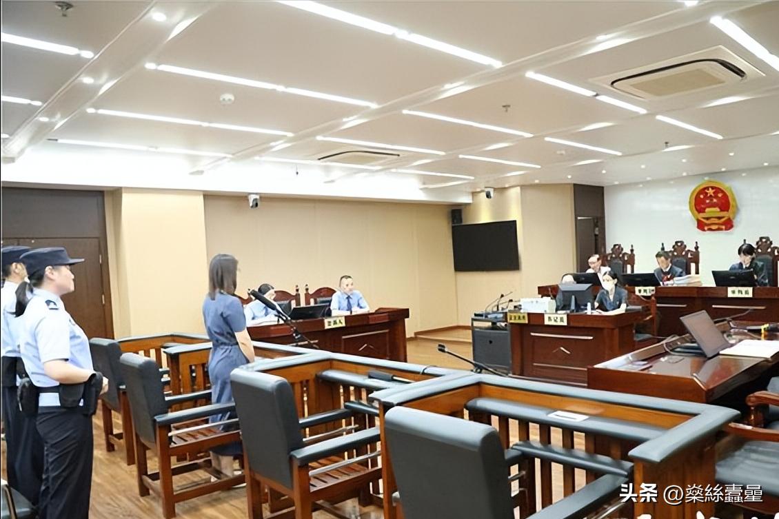 挪用2500余万理财，仅能获利6400余元？金坛中学出纳涉嫌贪污受审