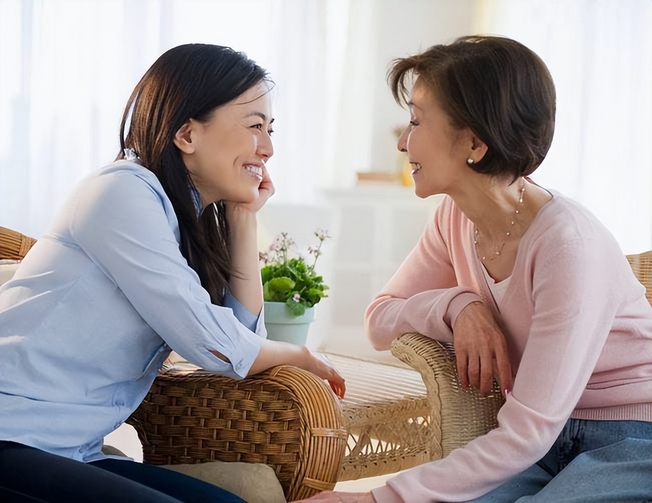 案例：儿媳上班拿错我手机，她打来电话，看到来电显示我火了