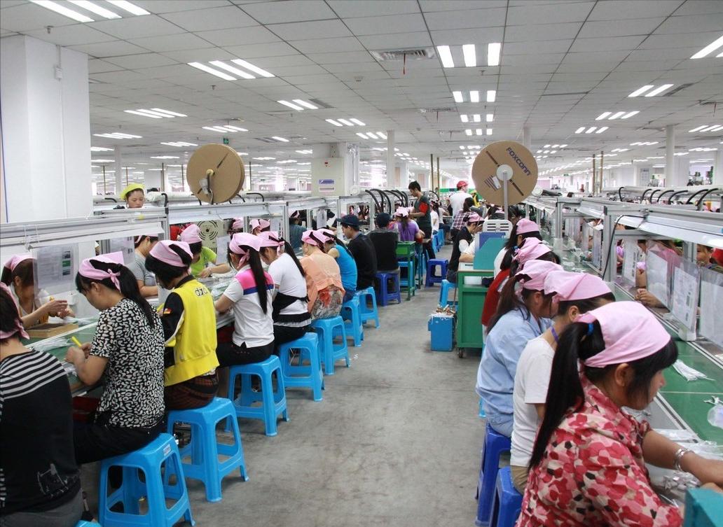 大学毕业后，不如去月饼厂混日子？一段内部视频流出引发羡慕